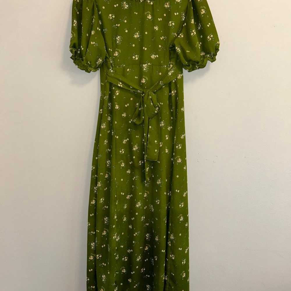 Simple Retro- Magnolia Printed Green Midi Dress - image 2
