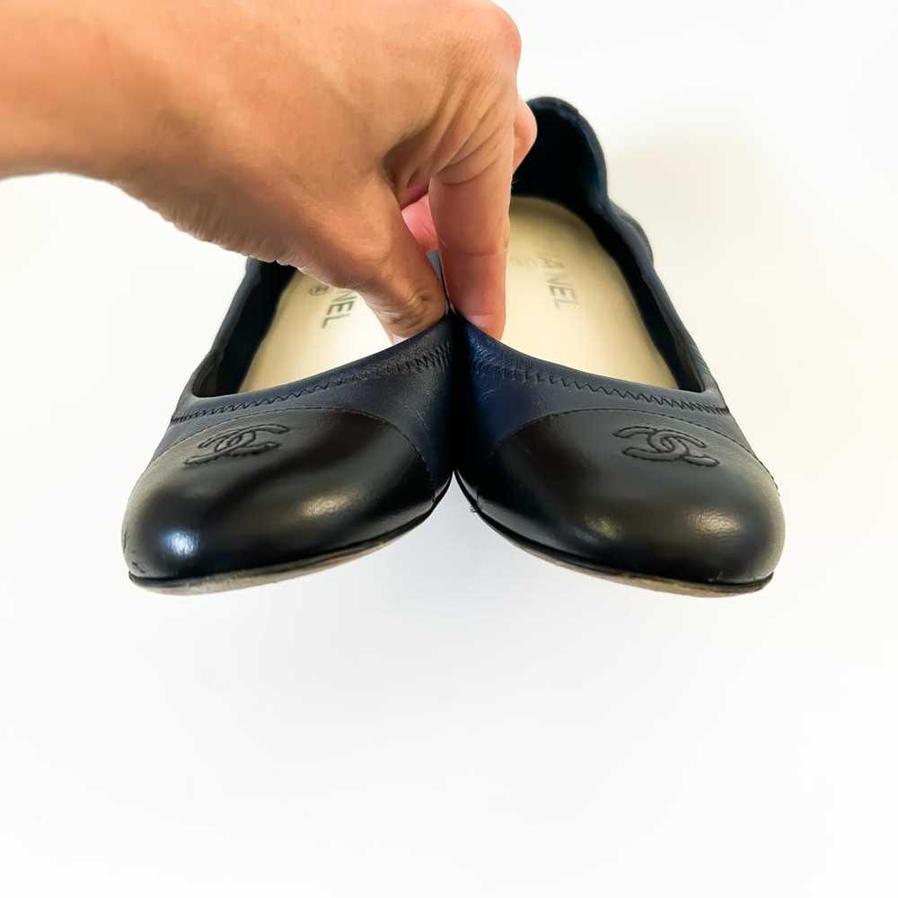 Chanel Leather flats - image 6