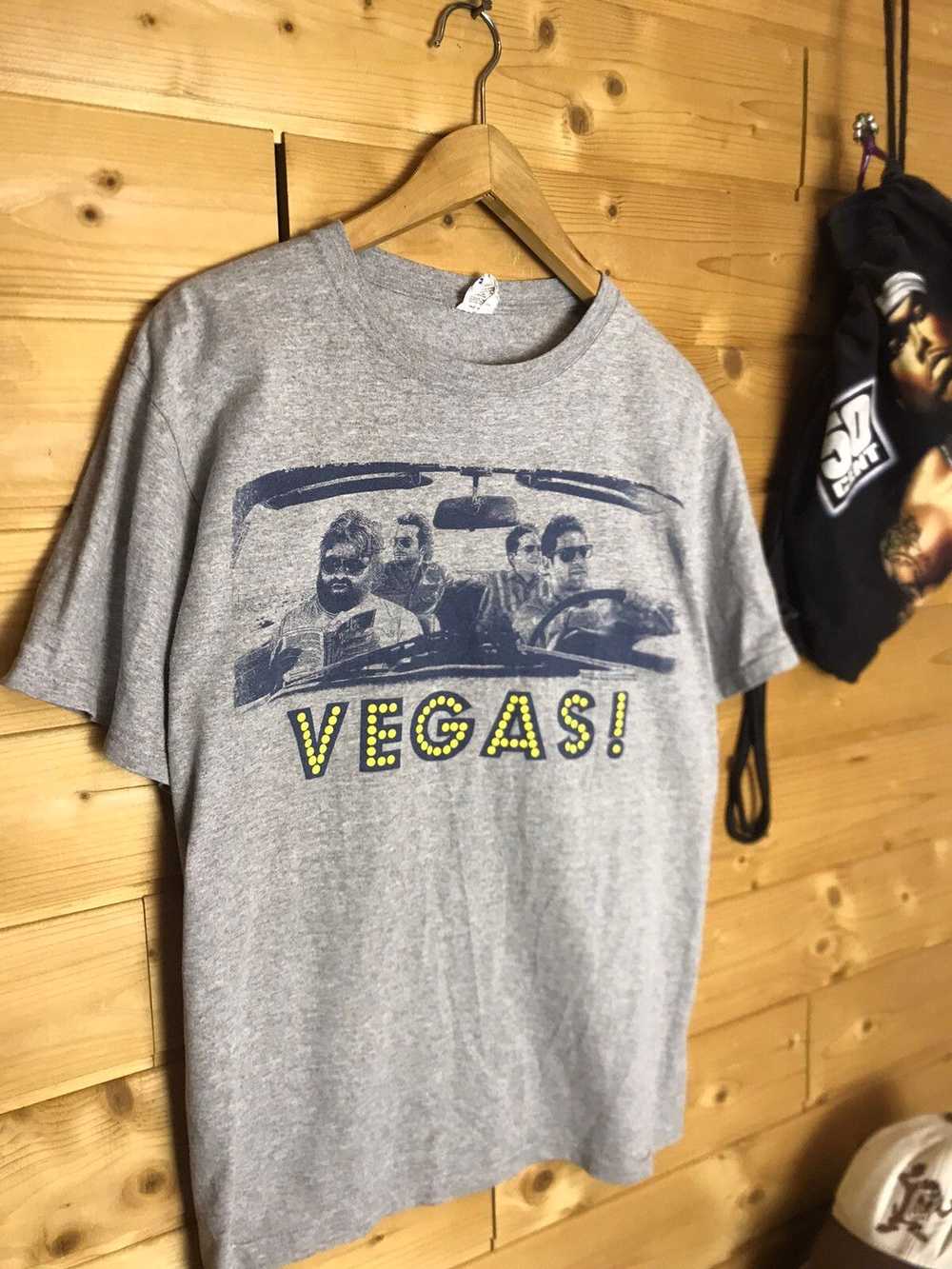 Movie × Vintage The Hangover Vegas t-shirt - image 3