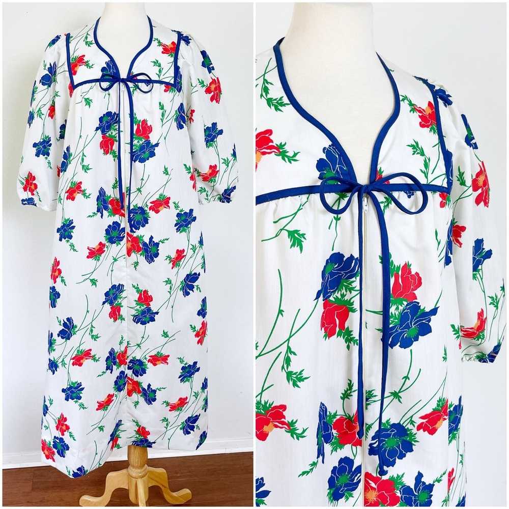 Vintage 70s Floral Tulip House Dress Nightgown Lo… - image 1