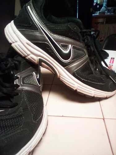 Nike Nike Dart 9 Black/White Size 7