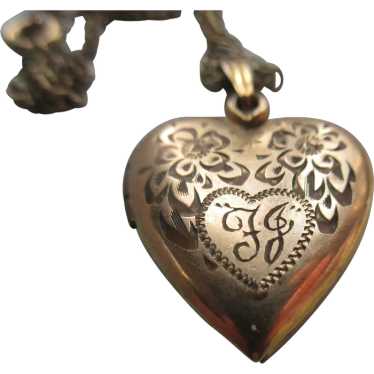 Vintage Heart Locket Necklace in Gold Fill , Love… - image 1