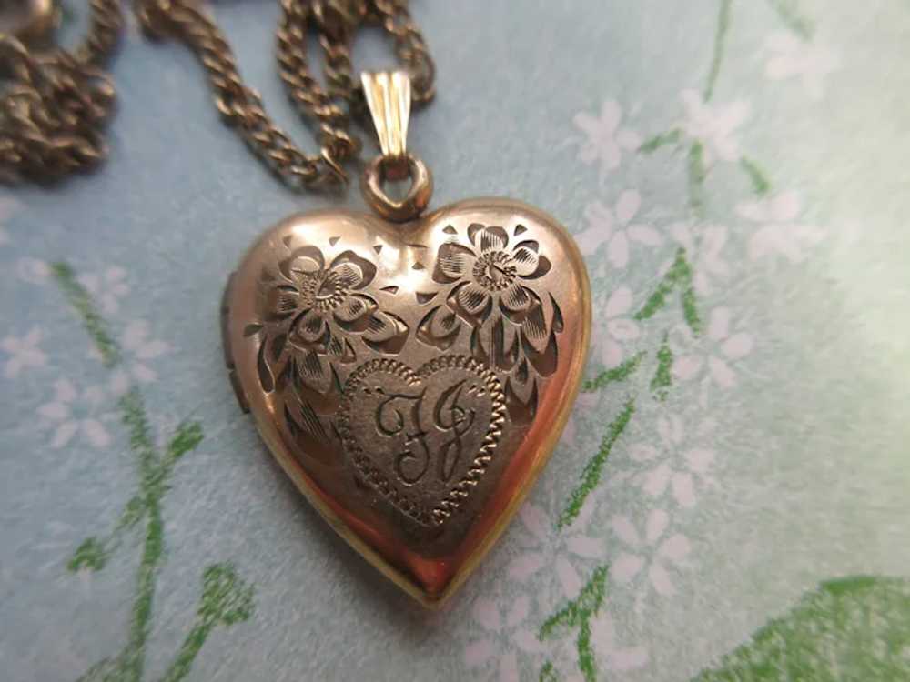 Vintage Heart Locket Necklace in Gold Fill , Love… - image 2