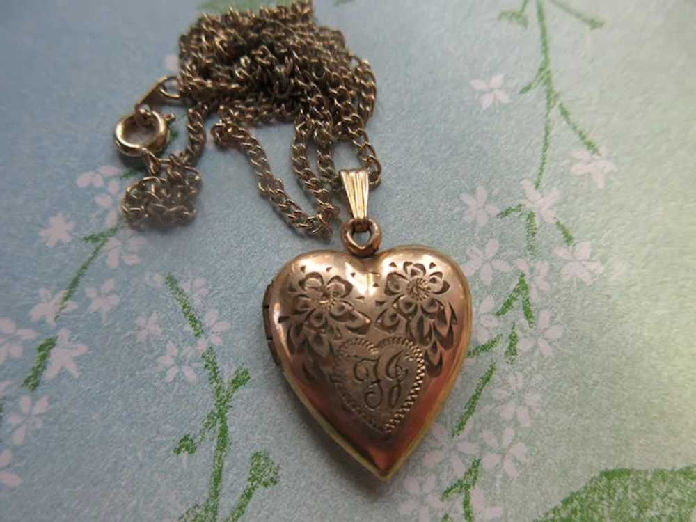 Vintage Heart Locket Necklace in Gold Fill , Love… - image 6