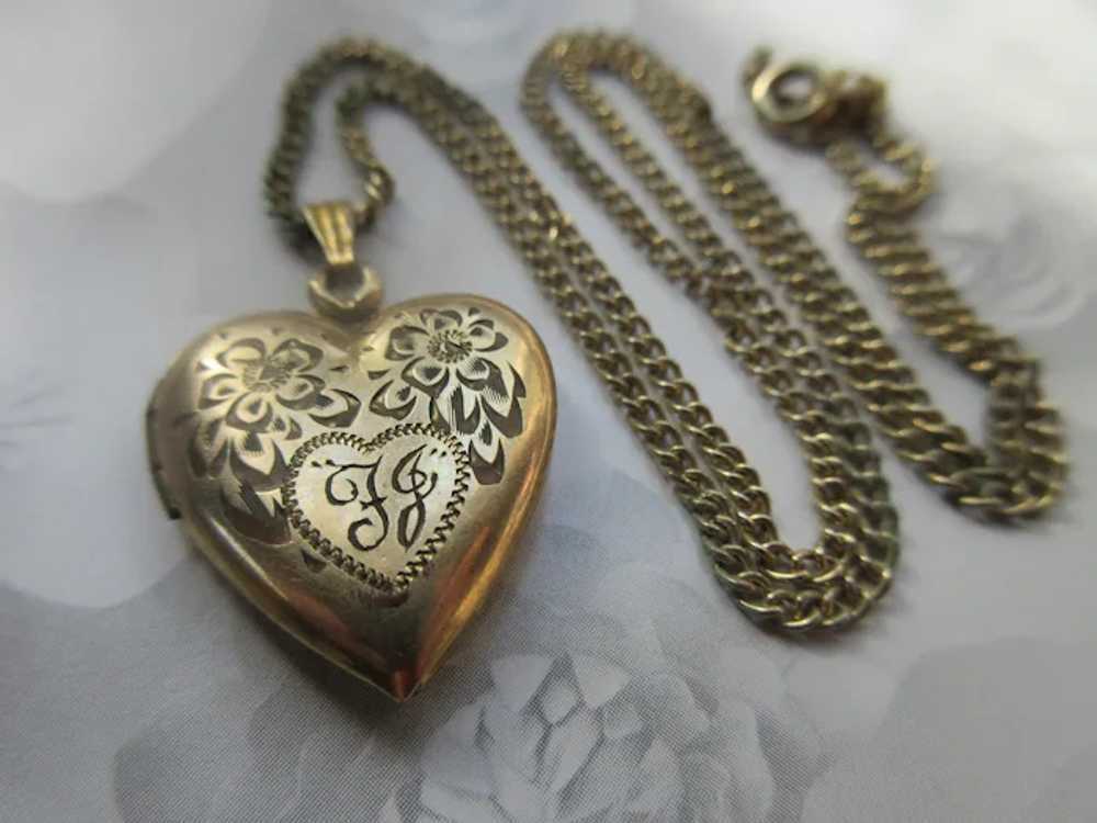 Vintage Heart Locket Necklace in Gold Fill , Love… - image 7