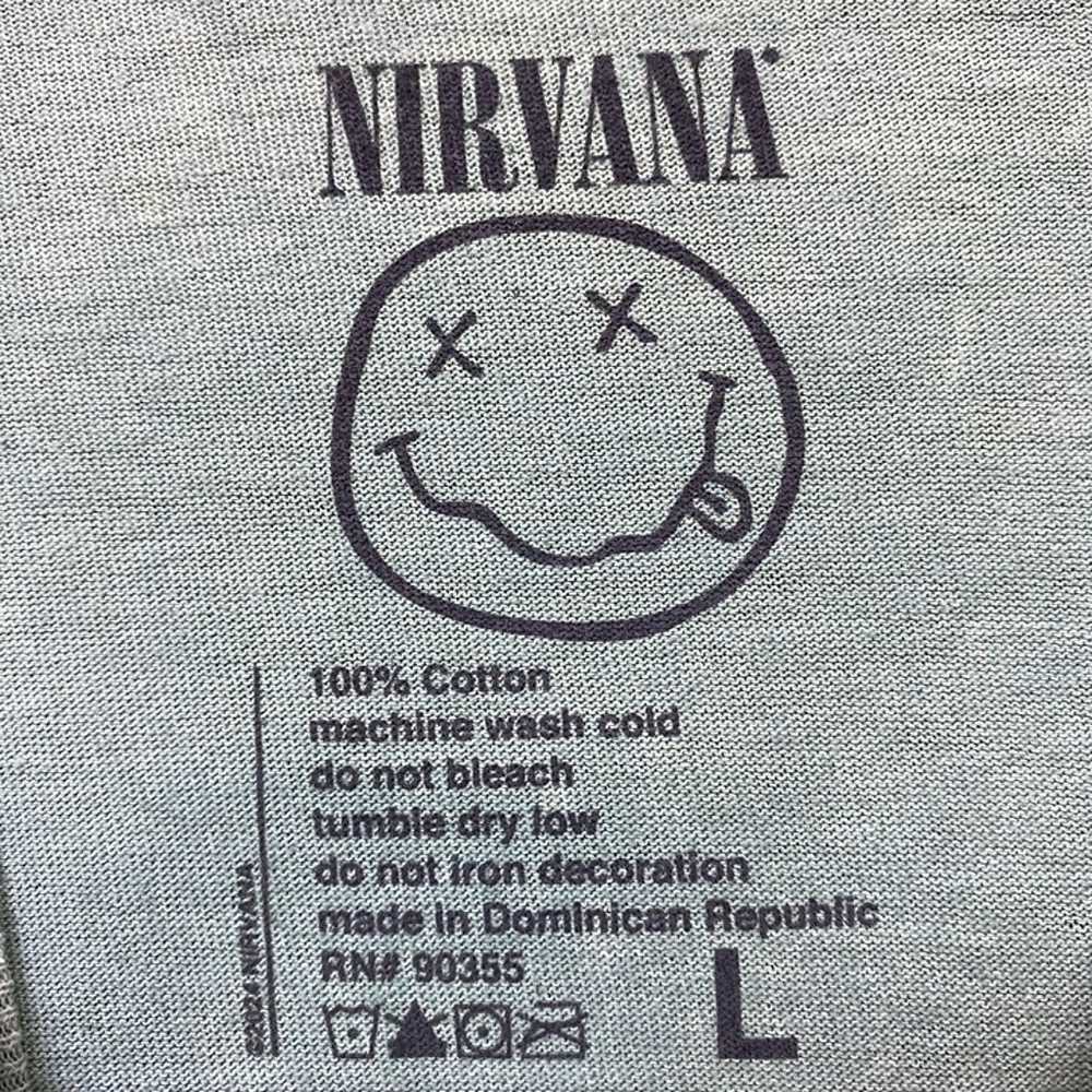 Nirvana nevermind grunge band Tshirt size large - image 4