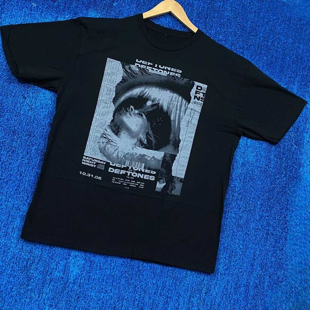 Deftones Rock T-shirt Size Extra Large - image 3