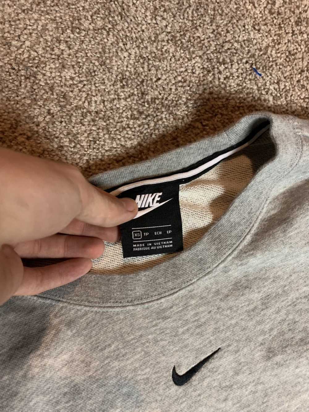 Nike new age centre swoosh arm tape grey crewneck - image 2