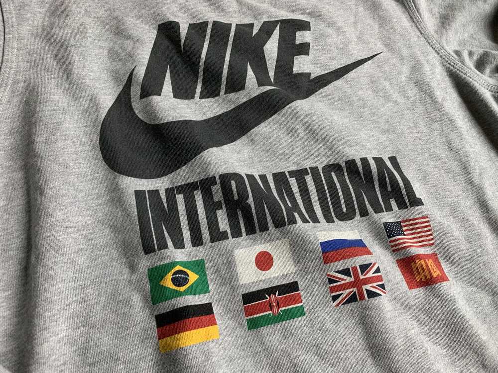 Nike Nike Sportswear International crewneck sweat… - image 2