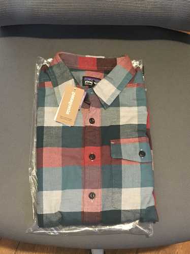 Patagonia Lightweight Fjord Flannel Shirt Pikki g… - image 1