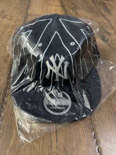 New Era - Wool Pinstripe Yankee Hat