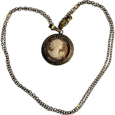 Amco 10K Gold/Shell Cameo Necklace