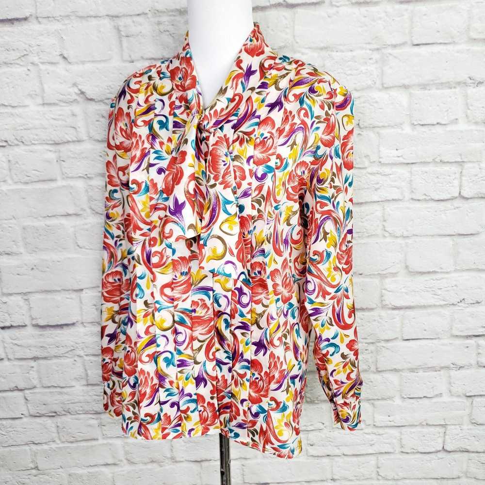 VTG 80s Bold Loud Floral P*ssy Bow Neck Button Do… - image 8