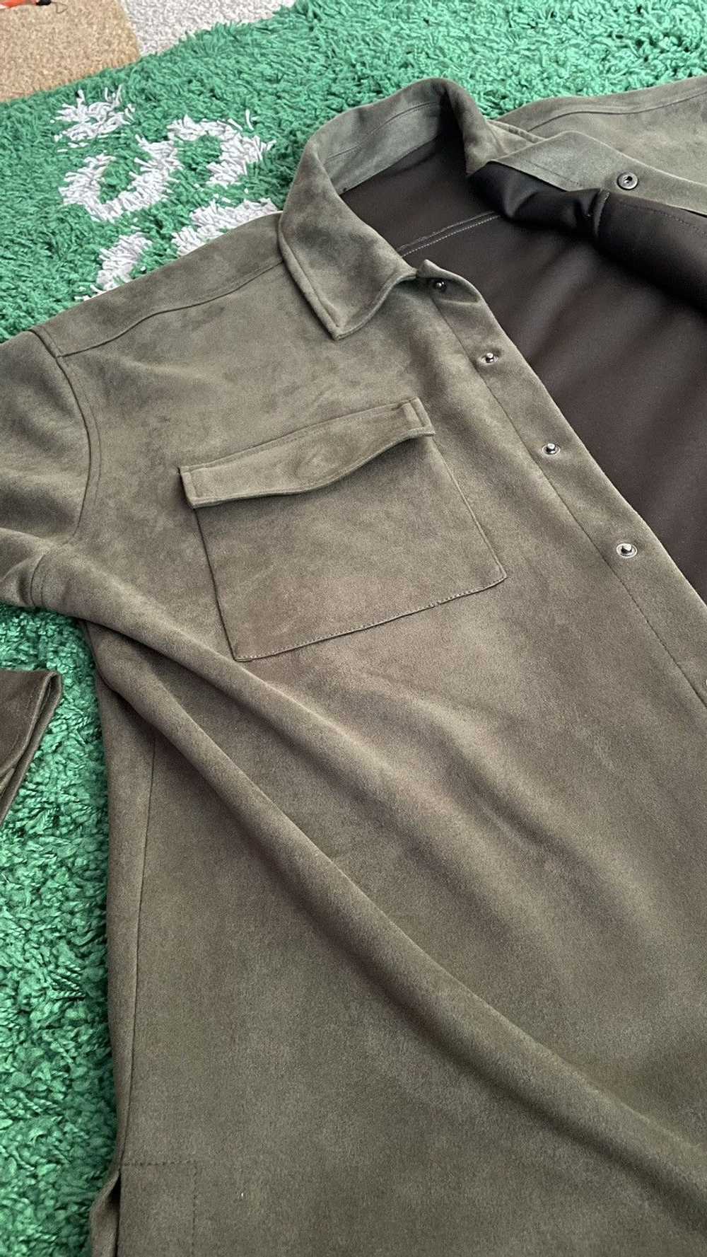 Streetwear Olive faux suede jacket over shirt - image 7