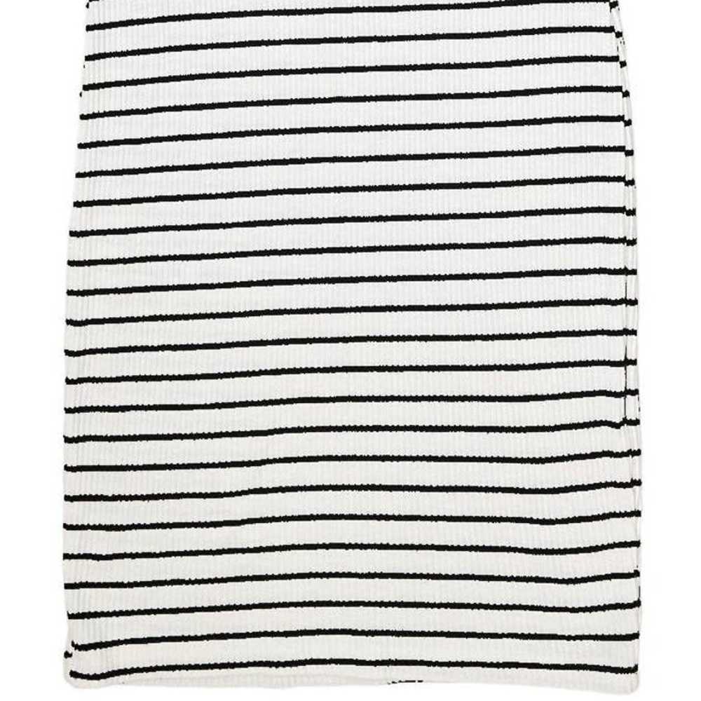 Forever 21 Womens Short Sleeve Ribbed Crew Neck S… - image 6