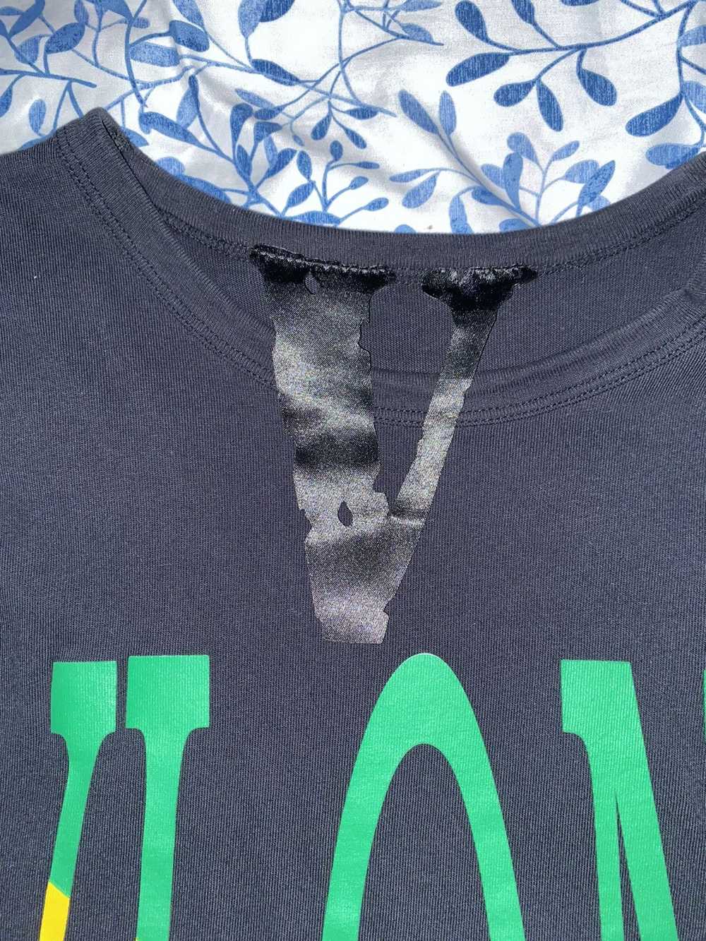 Streetwear × Vlone Vlone Jamaica Staple T-Shirt L… - image 3