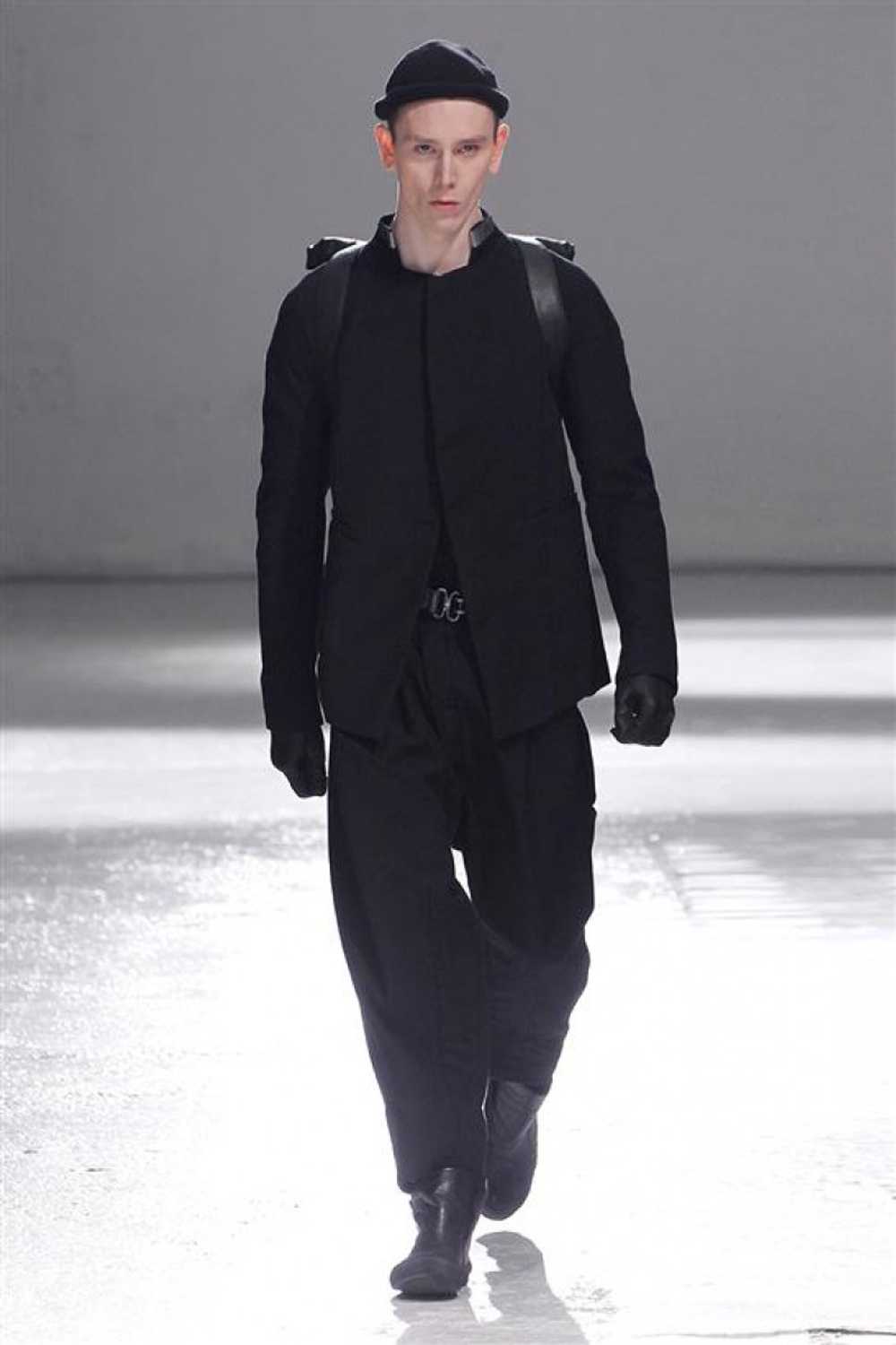 AW13 BORIS BIDJAN SABERI SUIT3 F1117 XL - image 1