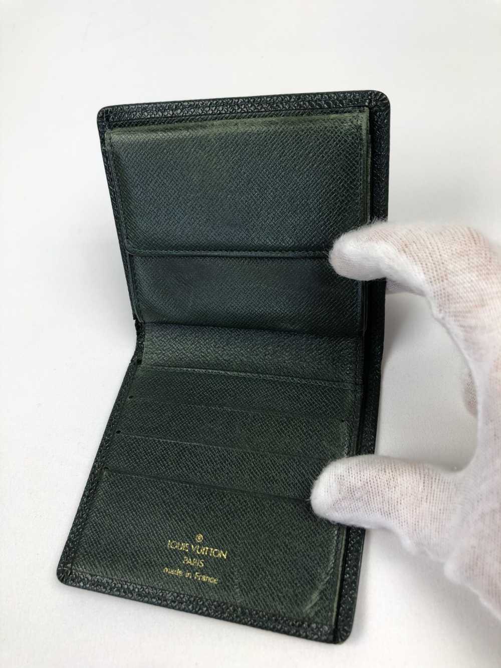 Louis Vuitton green taiga card holder - image 3