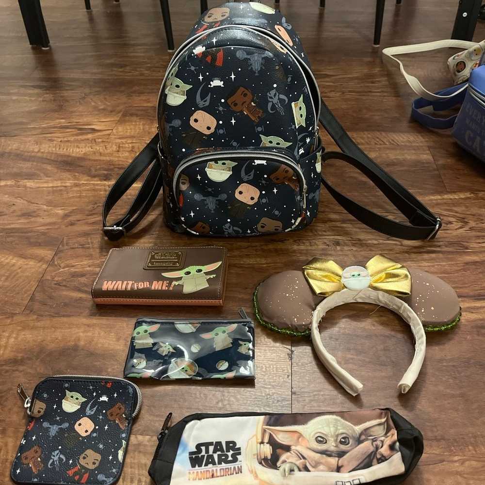 Disney Mini Mandalorian Backpack - image 1