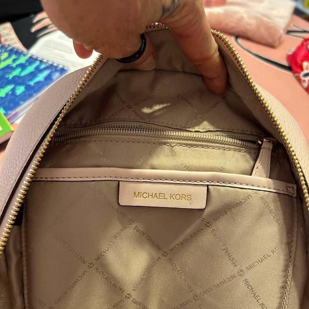 Michael Kors purse - image 10