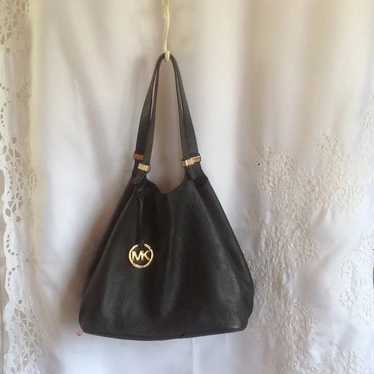 Michael Kors Leather Handbag/Pebble Leather Should