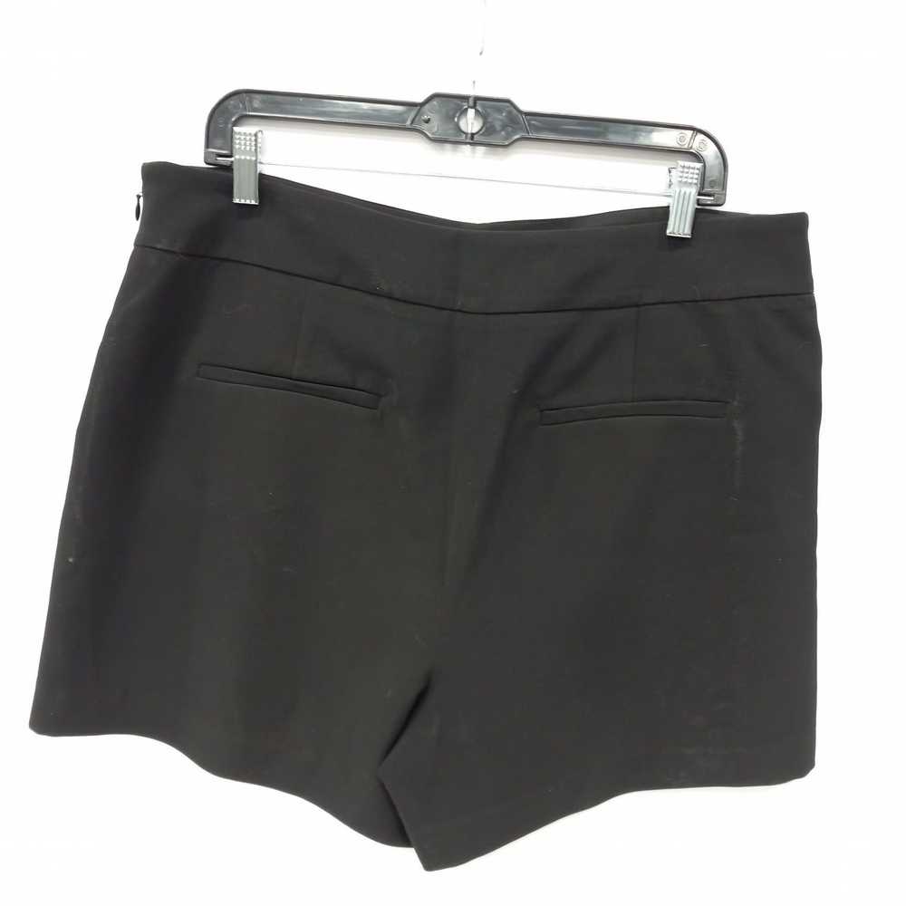 Ann Taylor Women's Black Shorts Size 14 NWT - image 2