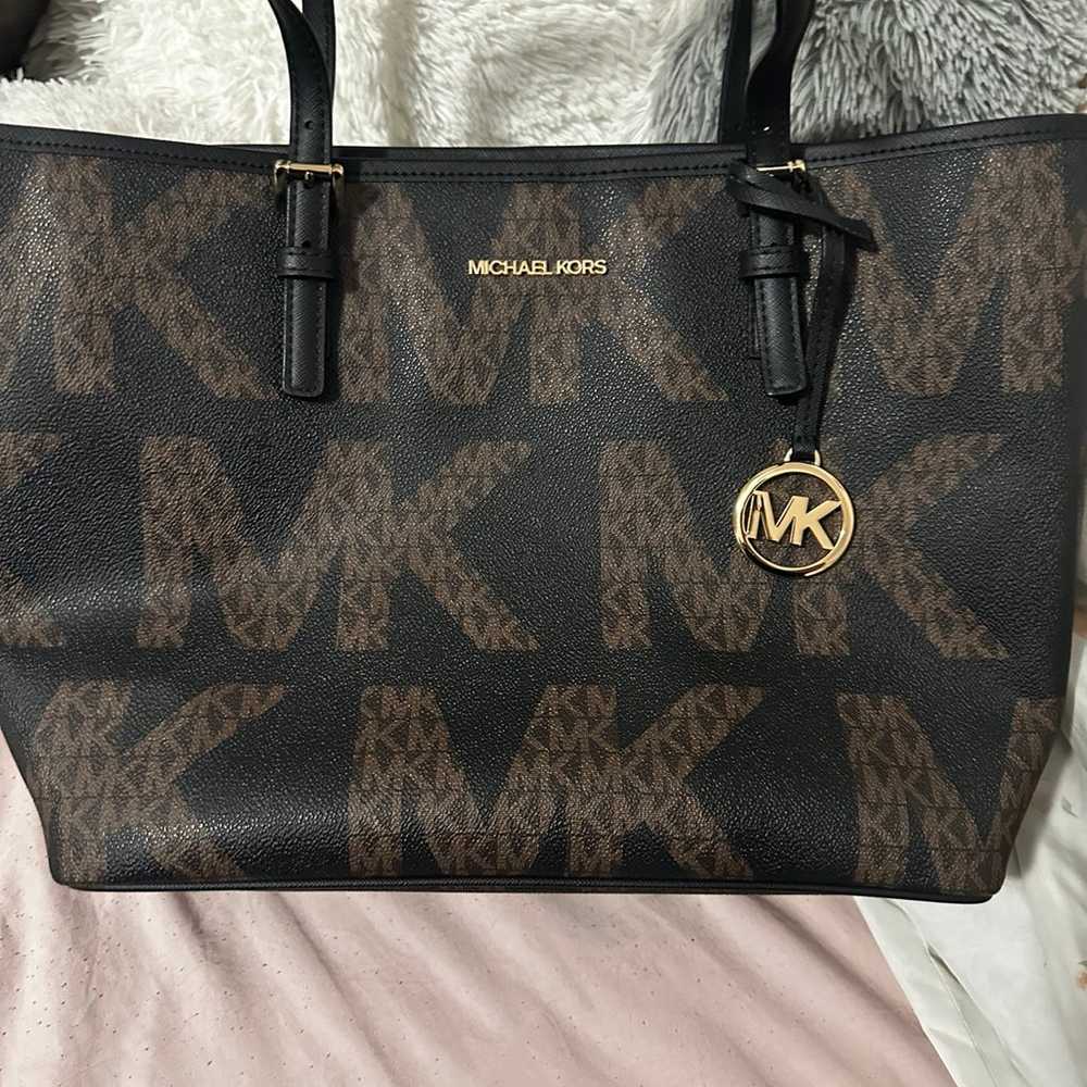 Michael Kors tote and wallet - image 3