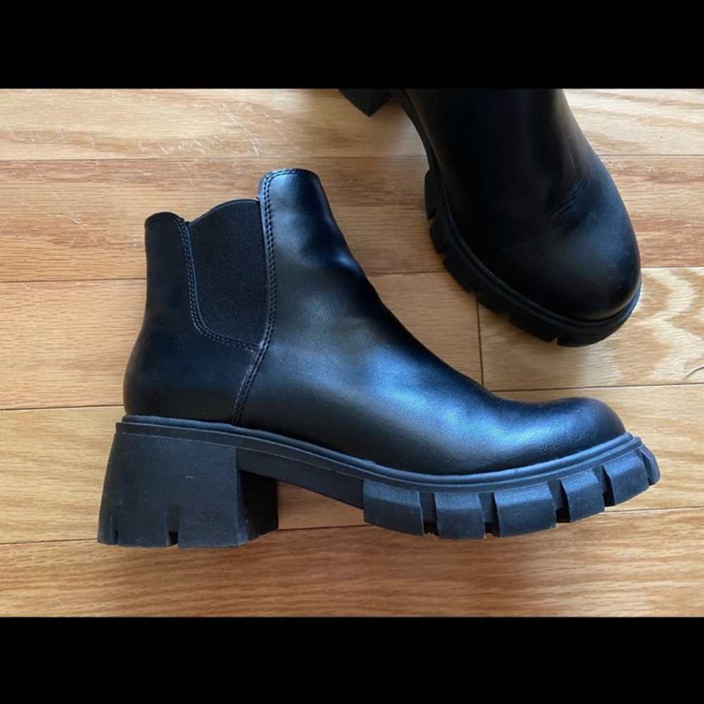 Steve Madden Chelsea Black Boots - image 1