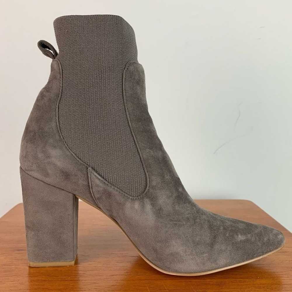 Steve Madden women’s ritcher gray suede leather C… - image 5