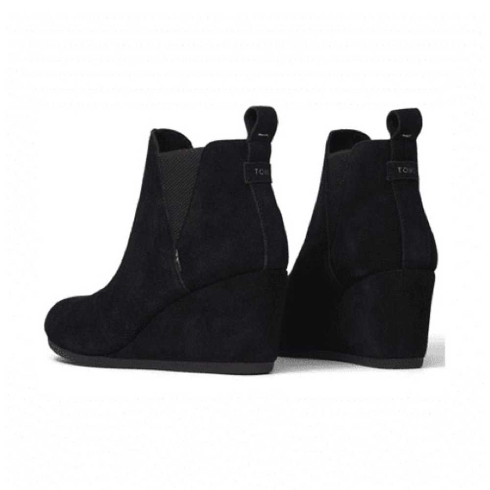 Toms Women’s Kelsey Black Suede Ankle Wedge Booti… - image 5