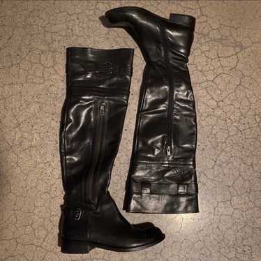 Steve Madden • Genuine Leather Boot