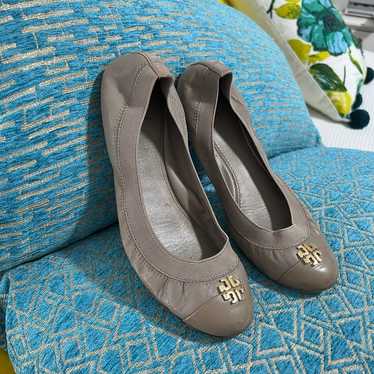 Tory Burch Jolie Ballet Flat Slipper Shoe Tan Nud… - image 1