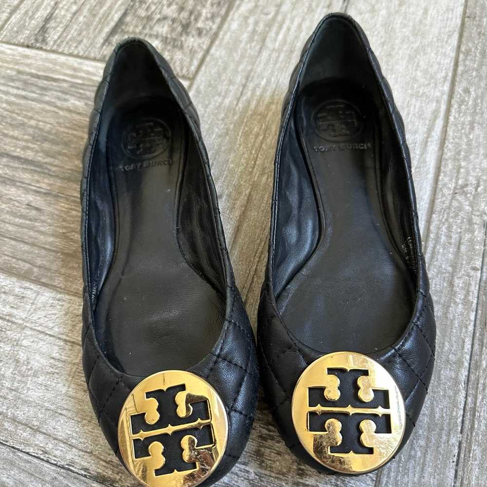 Tory Burch quilted flats gold emblem - image 2