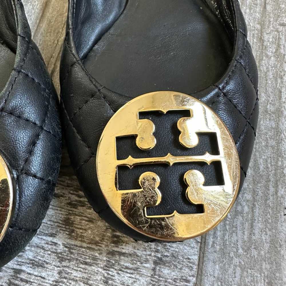 Tory Burch quilted flats gold emblem - image 5