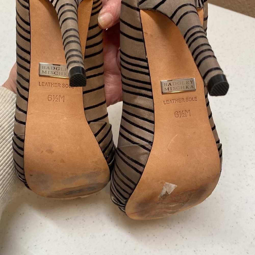 Badgley Mischka Striped Peep-toe heel - image 3