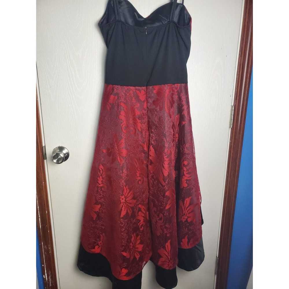 Women's Dress Large Red and Black Lace Dress - image 5