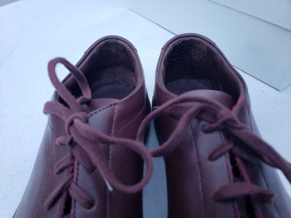 Common Projects Low Bordeaux Achilles Sneakers - image 5