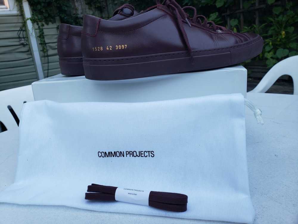 Common Projects Low Bordeaux Achilles Sneakers - image 6