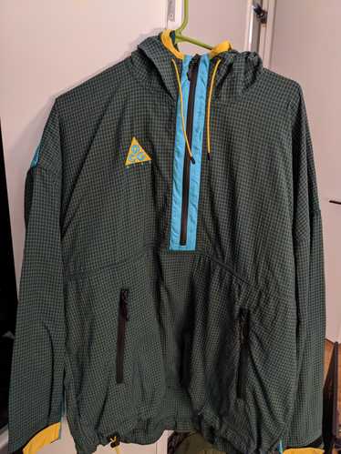 Nike ACG Woven hooded jacket