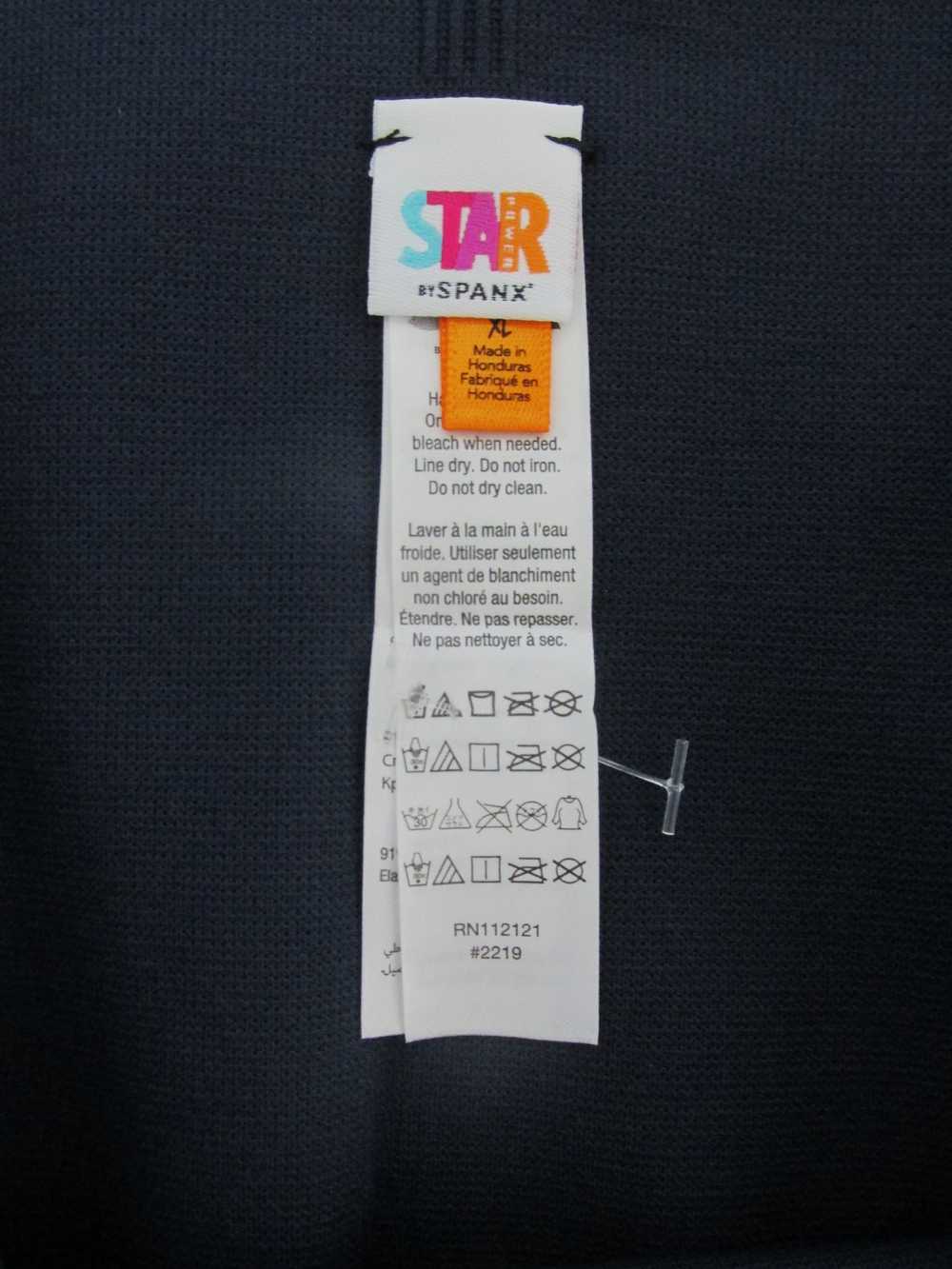Spanx Star Power by Spanx (NWOT) Capris/Cropped L… - image 2