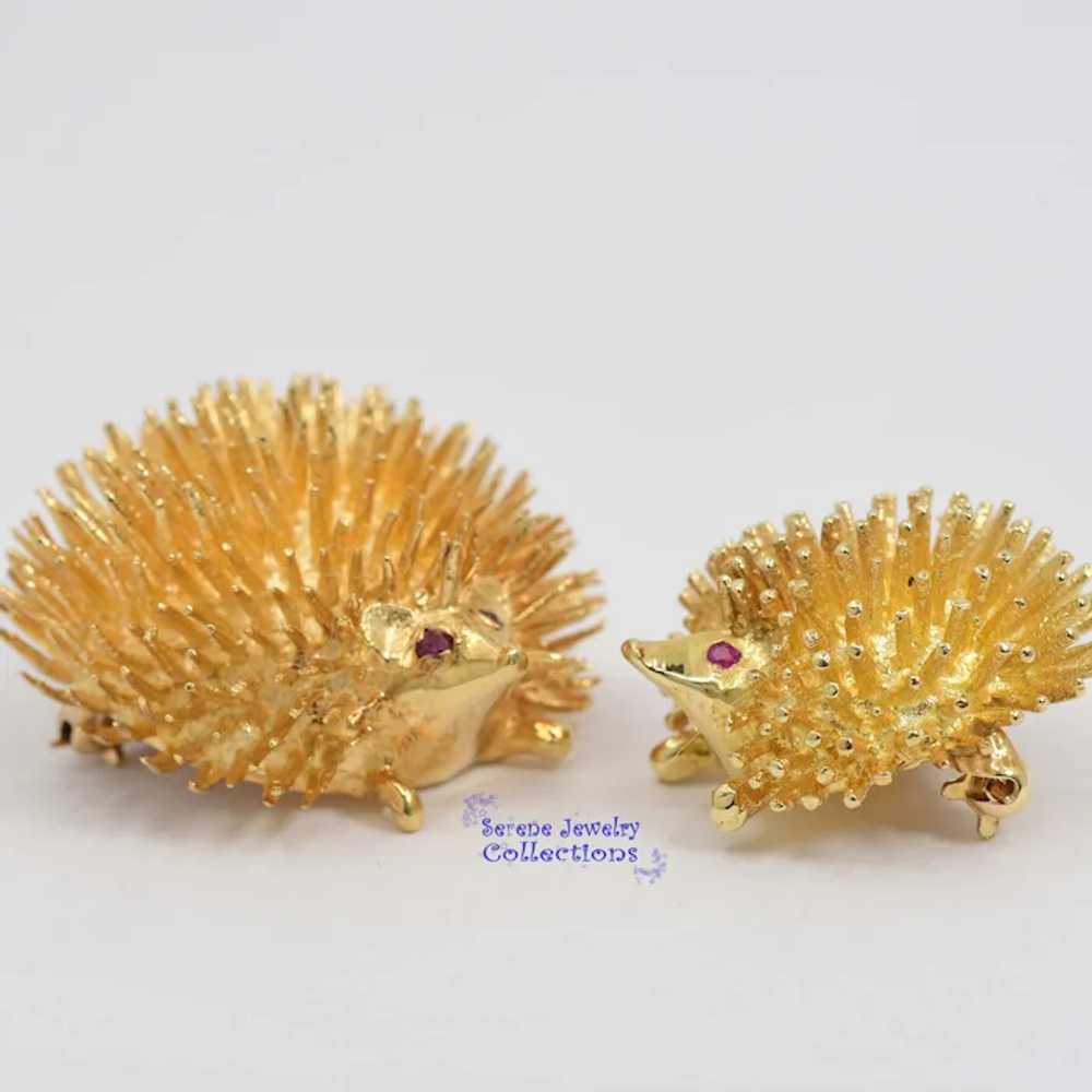 Ruby 14k Yellow Gold Baby Hedgehog Brooch Vintage - image 6