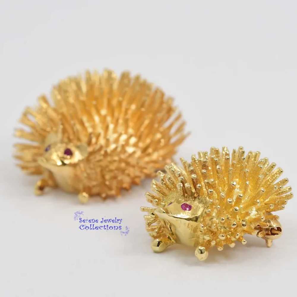 Ruby 14k Yellow Gold Baby Hedgehog Brooch Vintage - image 7
