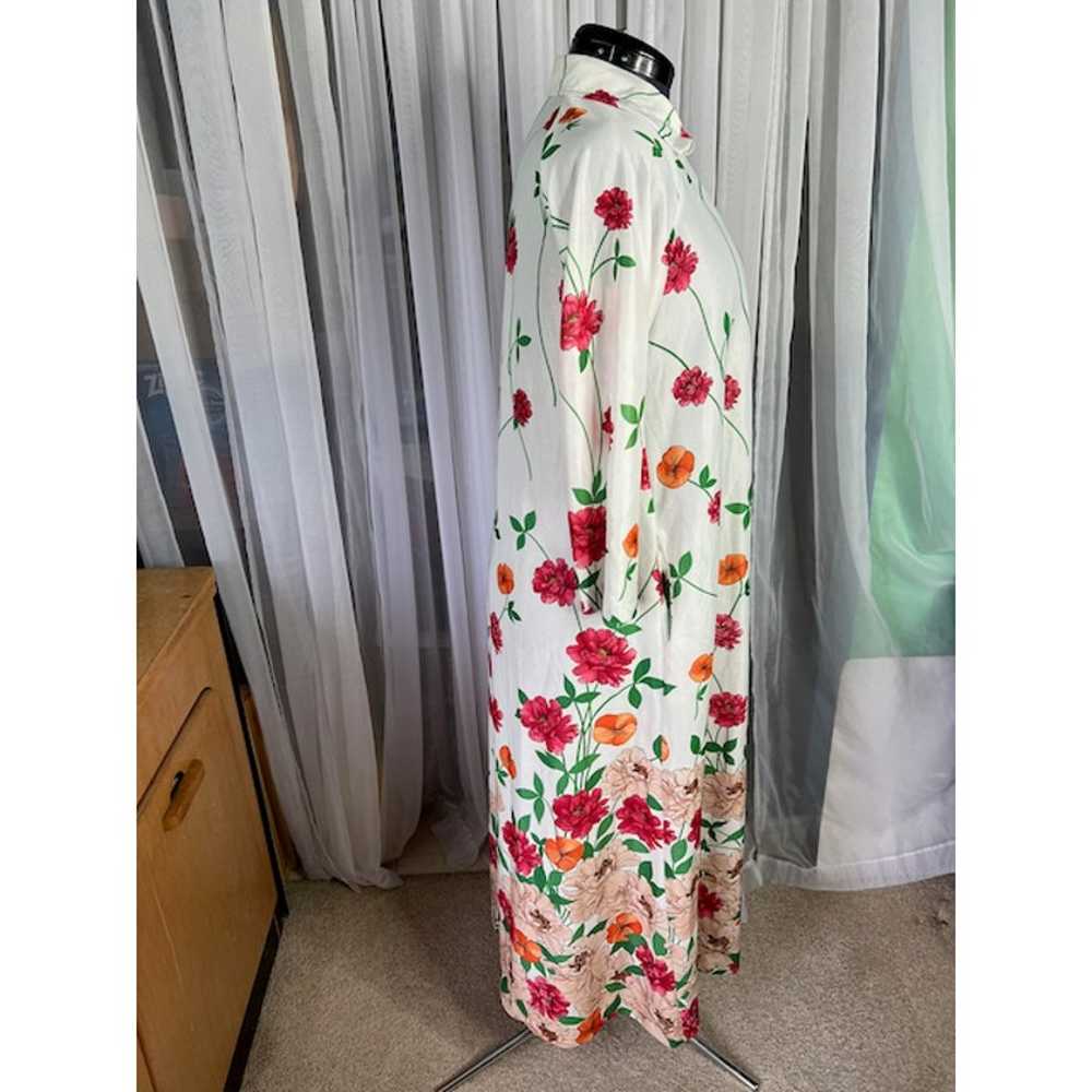 MuuMuu frolicking dress house coat floral red ora… - image 10