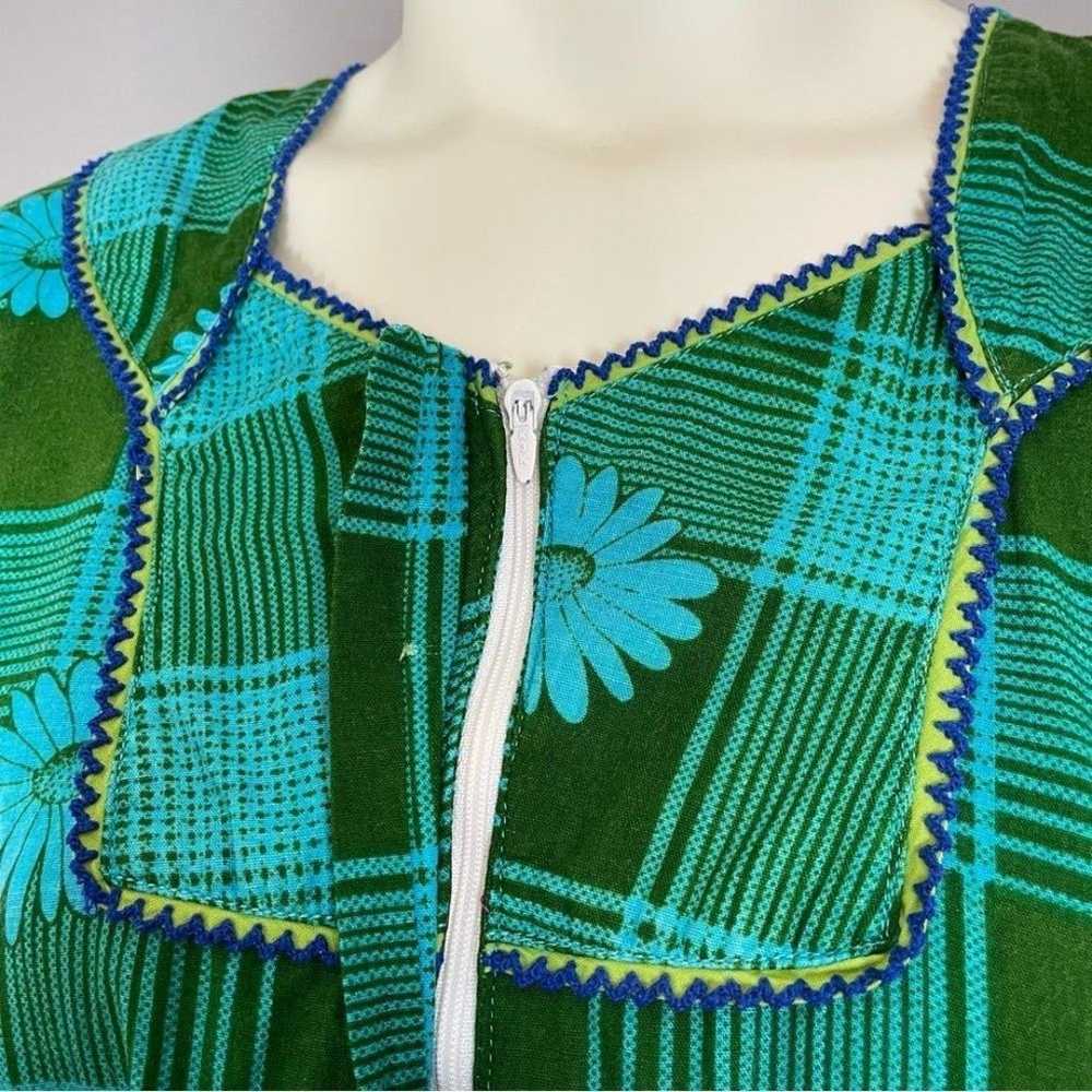 Vintage Plaid Muumuu Dress Daisy Floral Green Blu… - image 7