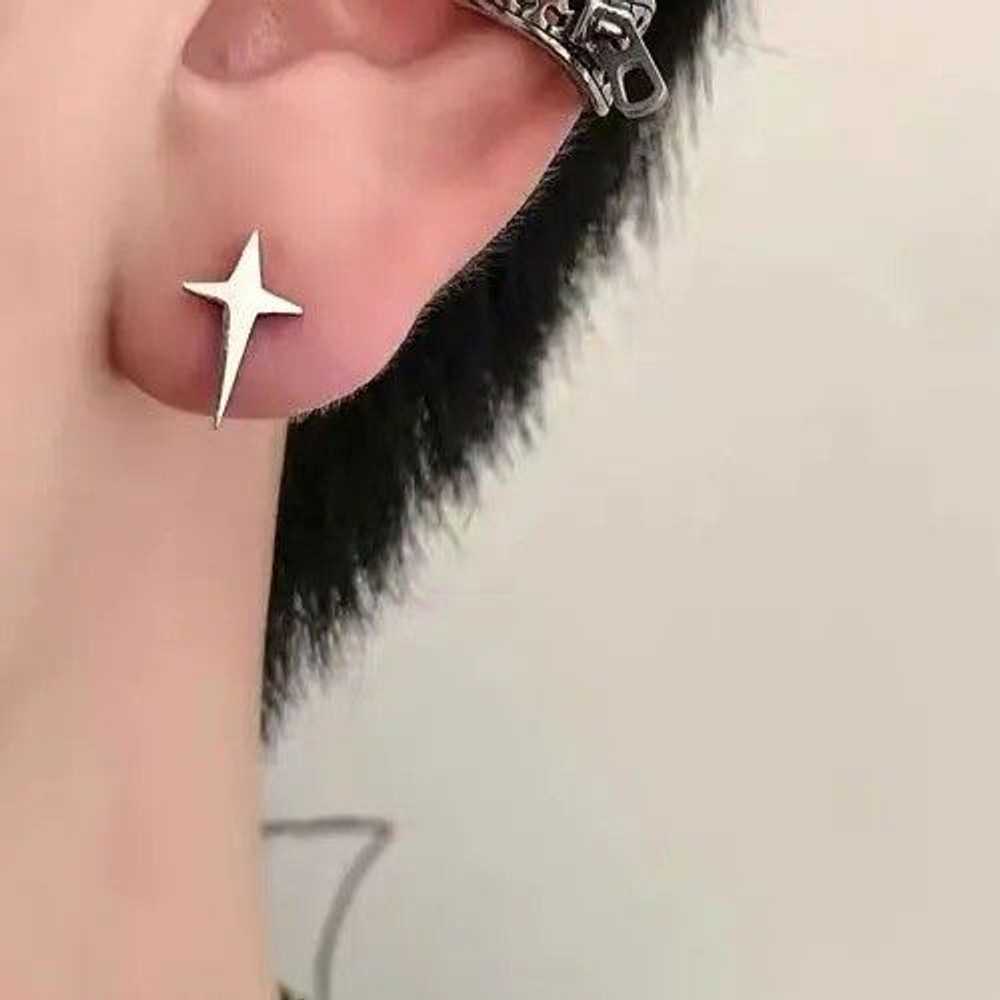Diamond Earrings × Streetwear × Unbrnd 4 Point St… - image 1