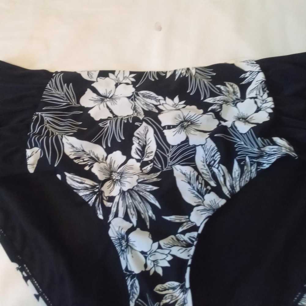 Non Signé / Unsigned Two-piece swimsuit - image 2