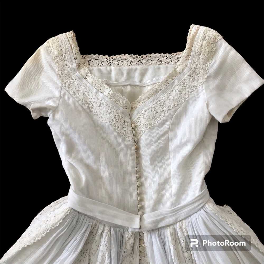 Vintage 1970s Phillipa wedding gown with train si… - image 11