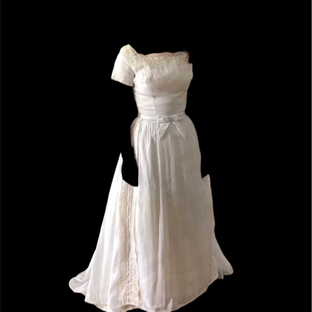 Vintage 1970s Phillipa wedding gown with train si… - image 3