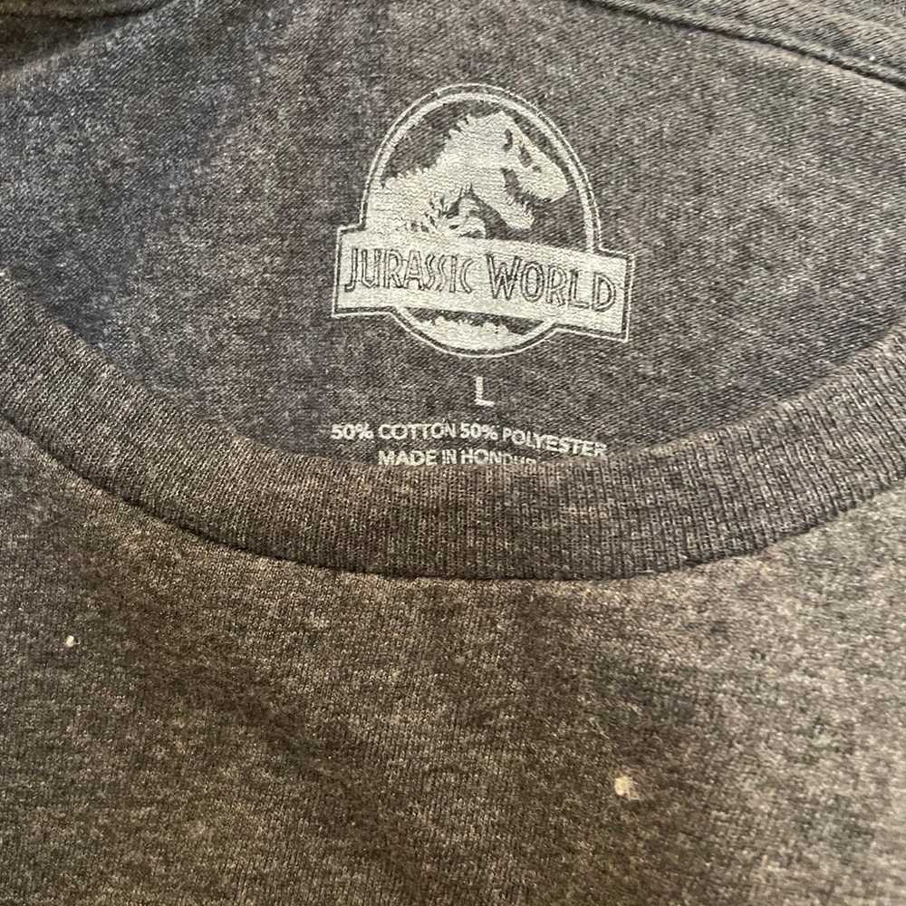 Jurassic park gray T-shirt size large Jurassic wo… - image 2
