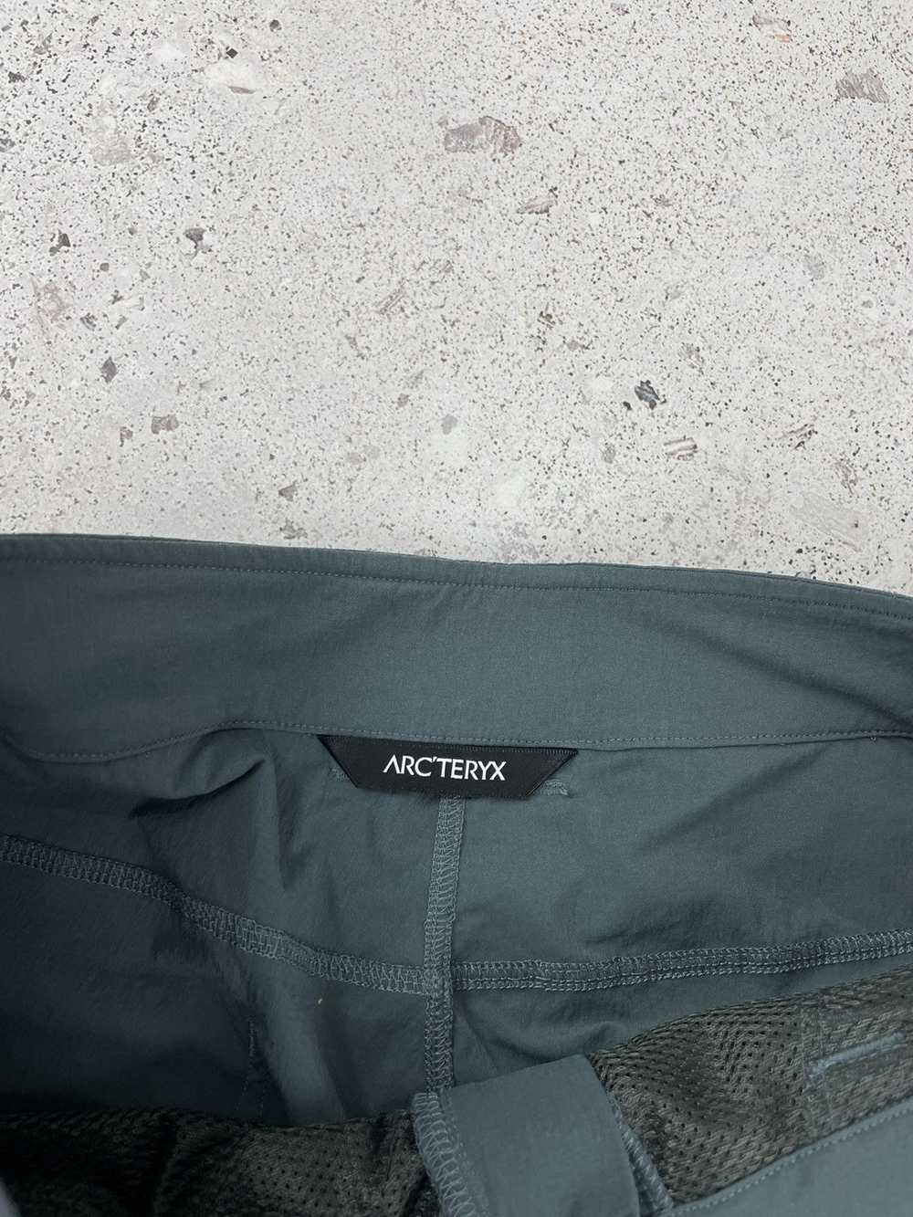 Arc'Teryx × Outdoor Life Arcteryx Nylon Shorts Wo… - image 5